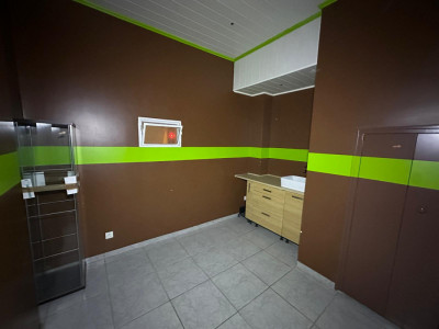 Local commercial situé a Annemasse image 9