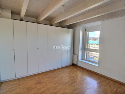 Dernier Étage dans un Immeuble Historique `Saint-Jean image 9