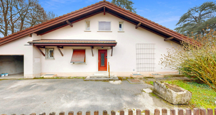 Onex, Maison à fort potentiel ? à rénover ? quartier calme image 1