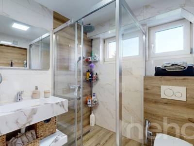 Freistehendes 6.5 Zimmer Einfamilienhaus mit Garten in Wangs image 7