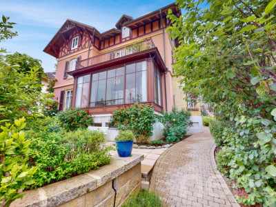 Demeure de prestige avec cachet historique à Neuchâtel image 12