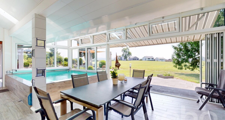 Wunderschönes EFH mit 250m2 Wohnfläche, Pool, Spa und Wintergarten image 8