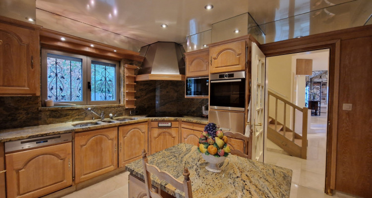 Opportunité unique! Magnifique maison individuelle au centre de Pully image 6