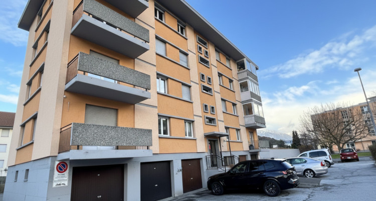 A vendre à Saxon dans quartier résidentiel image 1