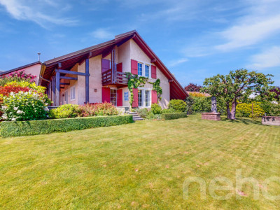 Charme et espace : maison avec vue dégagée sur Lac et montagnes image 1