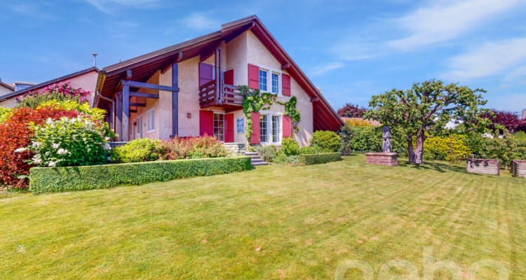 Charme et espace : maison avec vue dégagée sur Lac et montagnes image 1