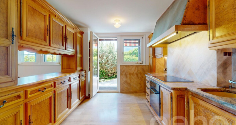 Charme et espace : maison avec vue dégagée sur Lac et montagnes image 7