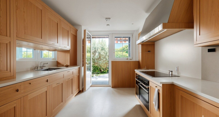 Charme et espace : maison avec vue dégagée sur Lac et montagnes image 10