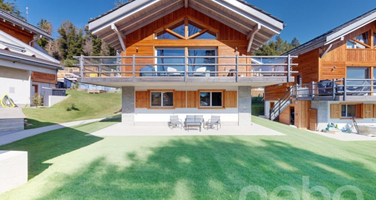 Charmant chalet familial lumineux entouré de verdure image 3