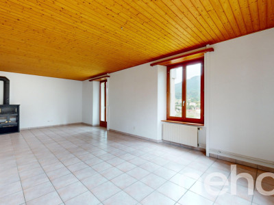 Immeuble de rendement | 13 garages | et Terrain constructible ! image 5