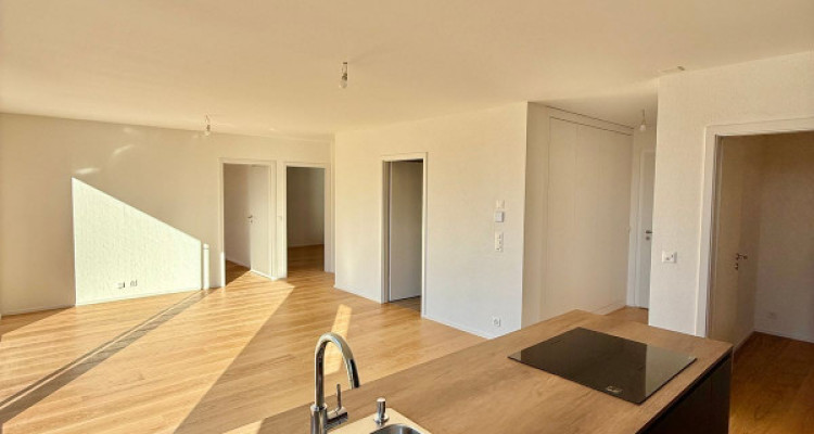 ATTIQUE NEUF DE 3.5 PCES, 112 M2 + TERRASSE PRIVÉE - SION  image 3