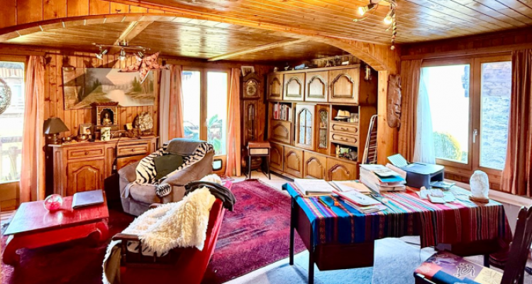 CHALET 4.5 PCES - 122 M2 + NOMBREUSES DÉPENDANCES image 4