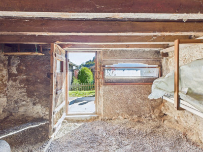 Chalet mitoyen à rénover - vue dégagée - environnement calme et verdoyant  image 10