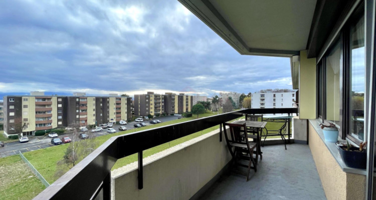 Spacieux 4.5 pièces lumineux avec vue lac aux portes de Morges image 1