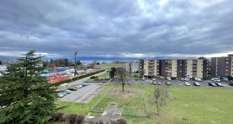 Spacieux 4.5 pièces lumineux avec vue lac aux portes de Morges image 2