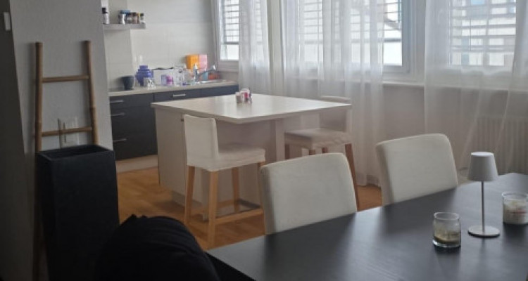 Appartement meublé de 2,5 pièces au 6ème étage situé à Genève 1205 image 1