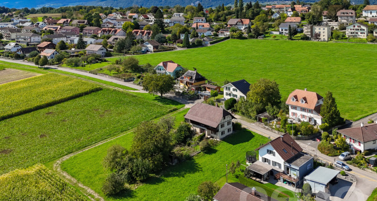 Einfamilienhaus mit grosser Gartenanlage in ländlicher Idylle image 1