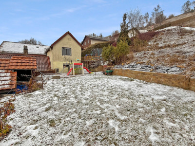 Maison individuelle rénovée avec de grands espaces image 1