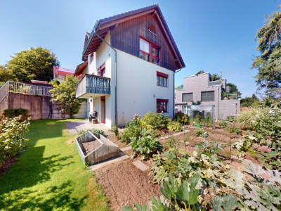 Freistehendes Einfamilienhaus mit viel Platz und Charme image 3