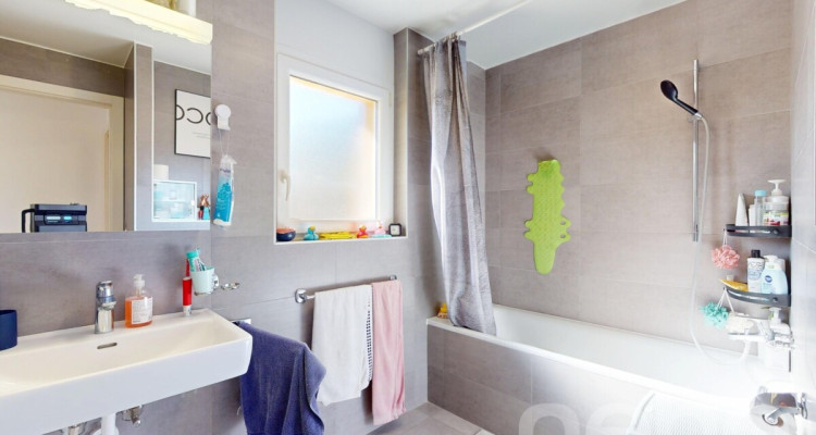 Dernier étage - 3 chambres - vue montagnes - Certifié Minergie image 8