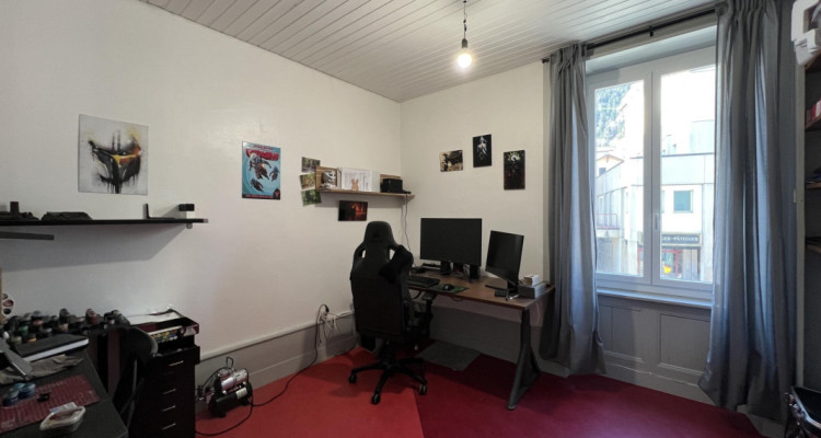 Cernier ? Situation centrale, environnement verdoyant, belle vue dégagée image 7