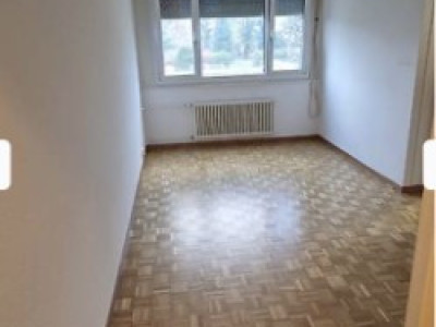 Appartement 2,5 pièces situé à Thônex image 2