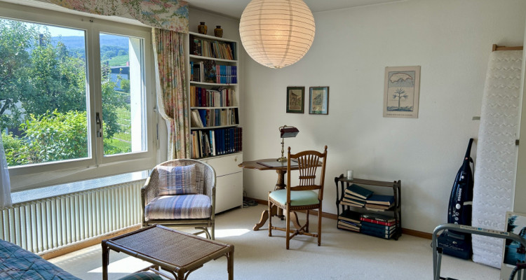 Magnifique avec grand balcon couvert et accès direct au jardin image 3