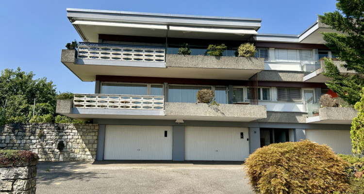 Magnifique avec grand balcon couvert et accès direct au jardin image 1