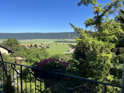Un équilibre parfait : centralité, verdure et belle vue à Cernier » image 4