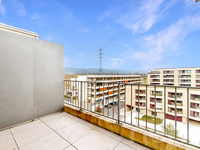 Attique élégant de 3.5 pièces à Nyon avec panorama lac et montagne image 7