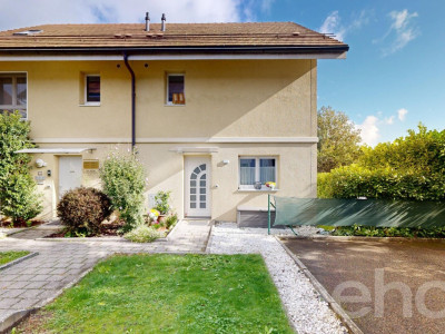 Maison mitoyenne au centre du village avec vue sur la forêt image 1