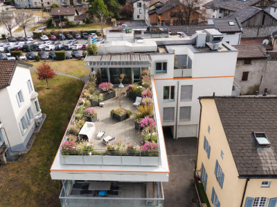 Attique d’exception de 3.5 pièces avec terrasse panoramique et garage image 1