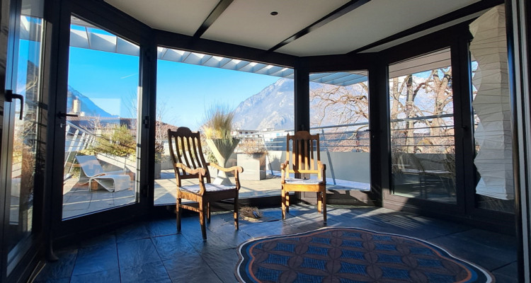 Attique d’exception de 3.5 pièces avec terrasse panoramique et garage image 3