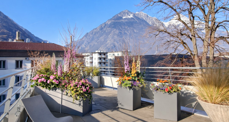 Attique d’exception de 3.5 pièces avec terrasse panoramique et garage image 2