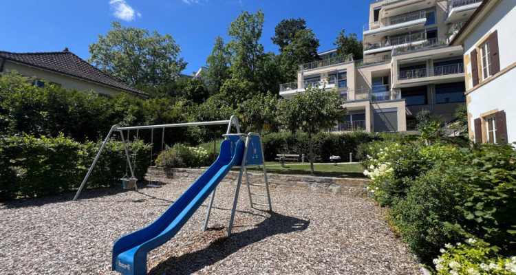 Appartement contemporain de standing avec terrasse et jardin privatif au coeur de Neuchâtel image 13