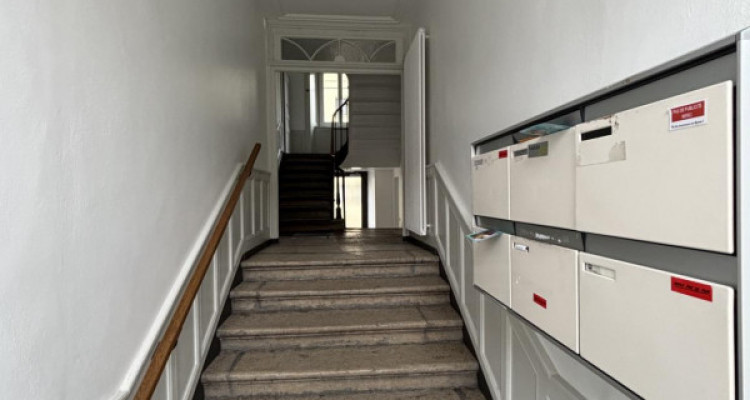 Immeuble de caractère idéalement situé en plein coeur du centre-ville image 3