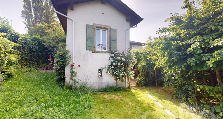 Maison rénovée avec jardin dans un emplacement d?exception image 4