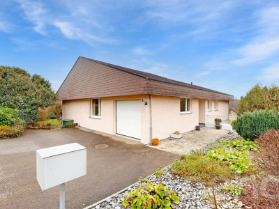 Grosszügiges 6.5-Zimmer-Einfamilienhaus mit 1?111 m2 Grundstück image 1