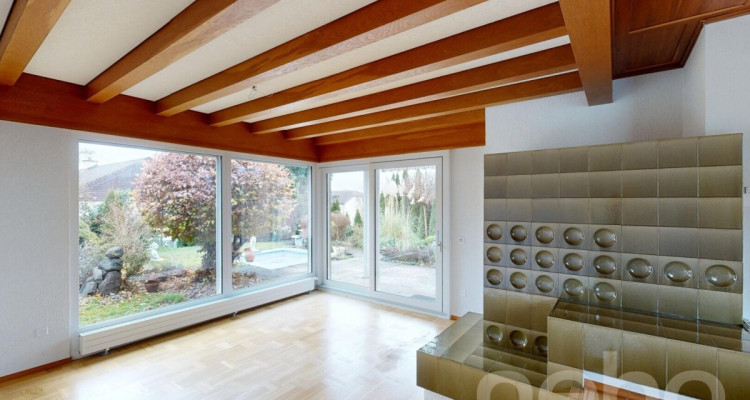 Grosszügiges 6.5-Zimmer-Einfamilienhaus mit 1?111 m2 Grundstück image 2