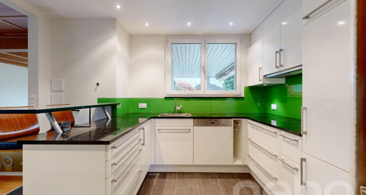 Grosszügiges 6.5-Zimmer-Einfamilienhaus mit 1?111 m2 Grundstück image 3