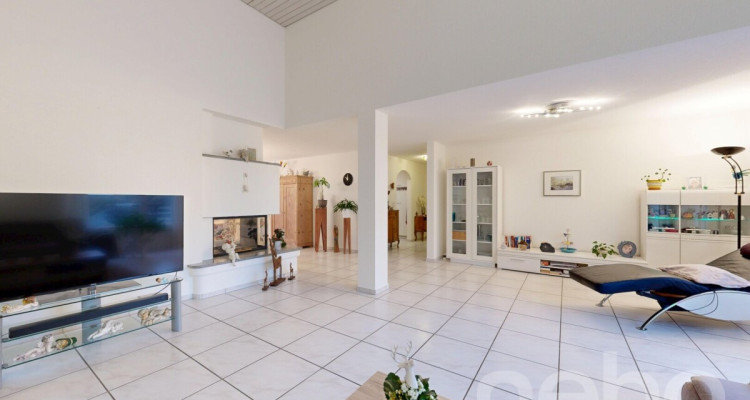 Grosszügige 4.5-Zimmer-Terrassenwohnung mit Lift und Wintergarten image 2