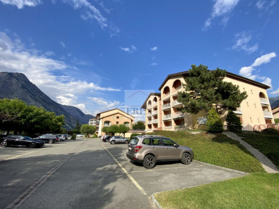 Superbe studio meublé avec balcon sud et vue sur les montagnes à louer aux bains de Saillon image 11