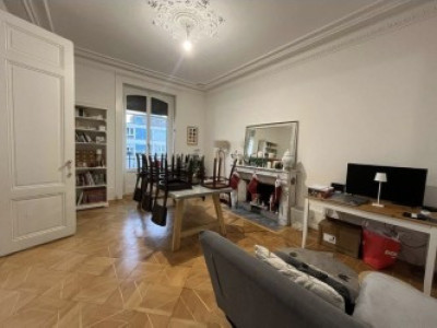Nous vous proposons un magnifique appartement de 6 pièces située au 4 ème étage image 7