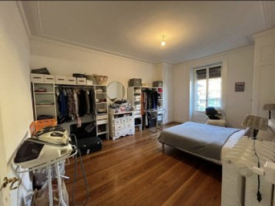 Nous vous proposons un magnifique appartement de 6 pièces située au 4 ème étage image 5