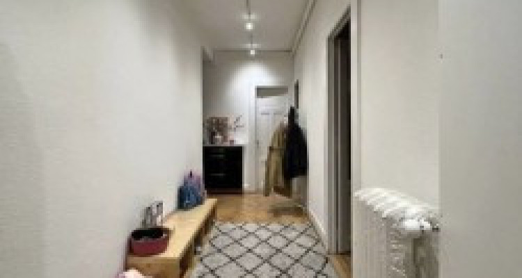Nous vous proposons un magnifique appartement de 6 pièces située au 4 ème étage image 1