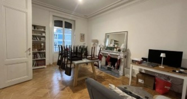 Nous vous proposons un magnifique appartement de 6 pièces située au 4 ème étage image 7