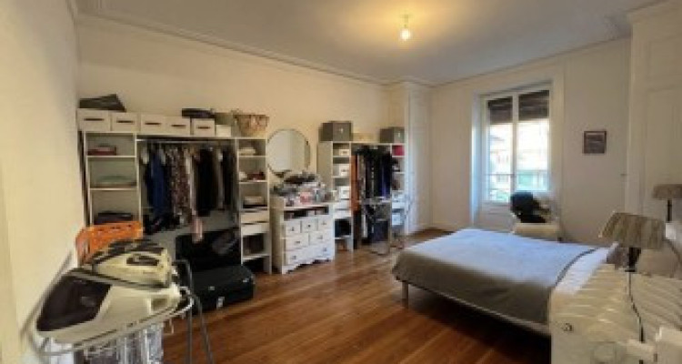 Nous vous proposons un magnifique appartement de 6 pièces située au 4 ème étage image 5