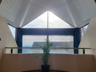 En exclusivité – Villa individuelle élégante aux hauts volumes  image 6