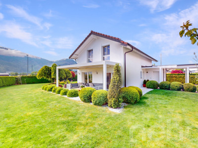 Maison meublée d?exception à Aigle avec vue et grand jardin image 2