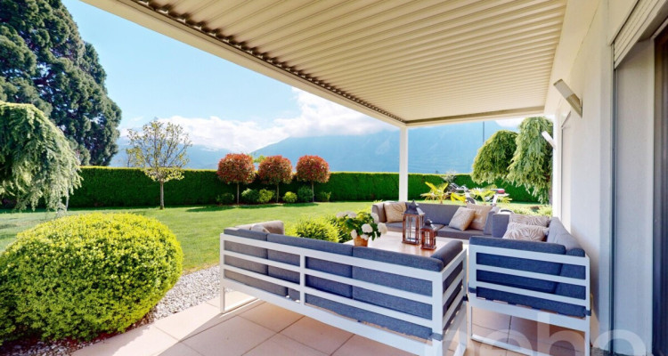 Maison meublée d?exception à Aigle avec vue et grand jardin image 1